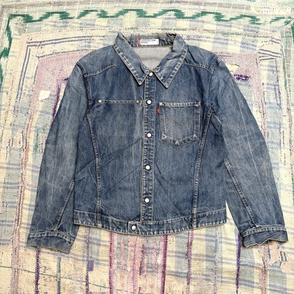 VTG Y2K Levi’s Engineered Denim Snap Button Jean Jacket Medium